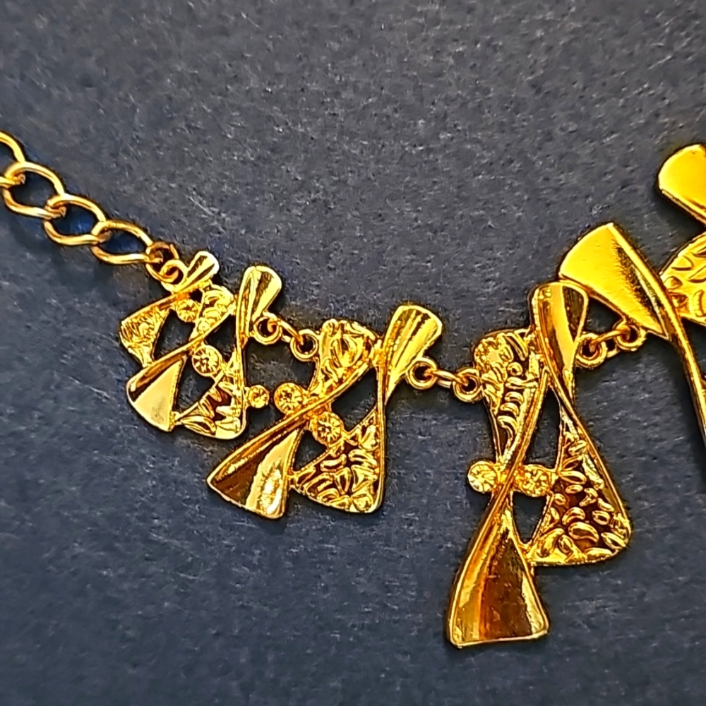 Necklace - Picture 5 of 12